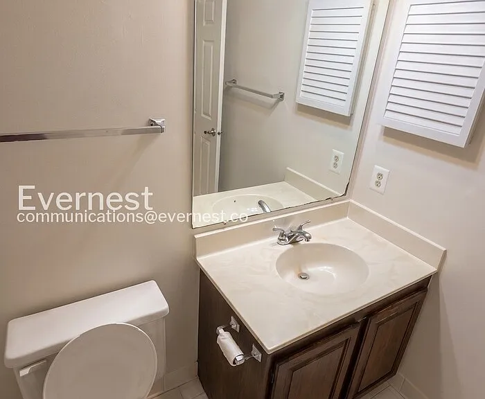 11829 Parliament Dr — Photo 21