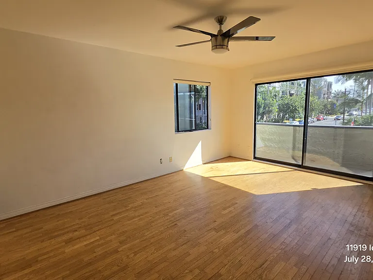 11919 Idaho Ave #4 — Photo 4