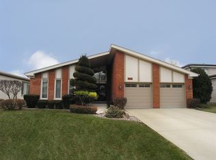 9411 Neenah Ave, Morton Grove, IL 60053