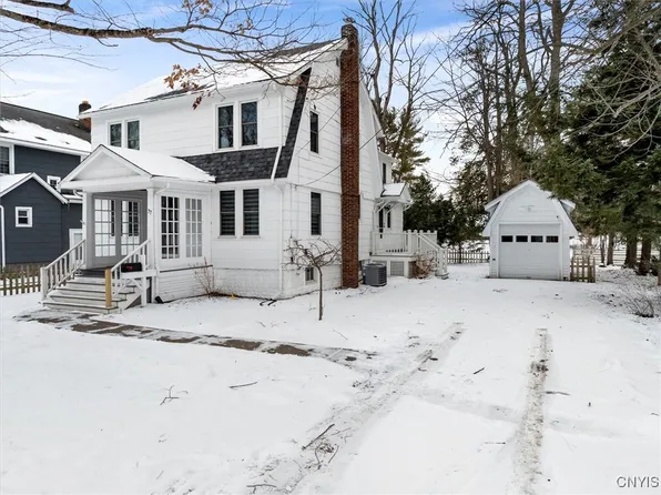 77 College St, Clinton, NY 13323