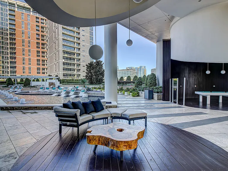 Cirque Residences — Photo 39