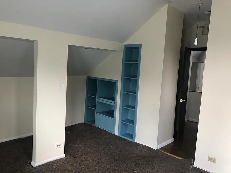 Upstairs rear bedroom
