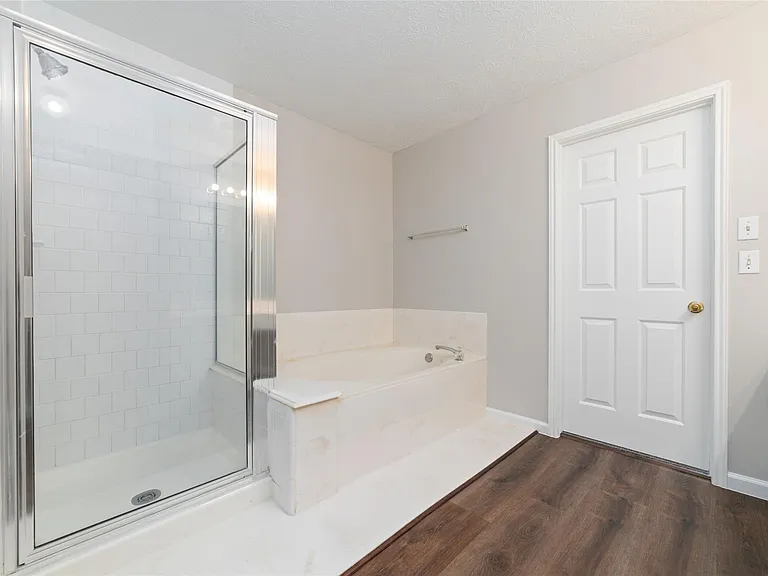 14431 Parkesgate Dr — Photo 30