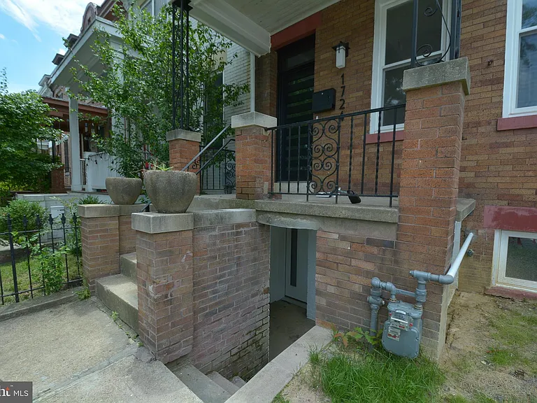1724 2nd St NW #2 — Photo 3