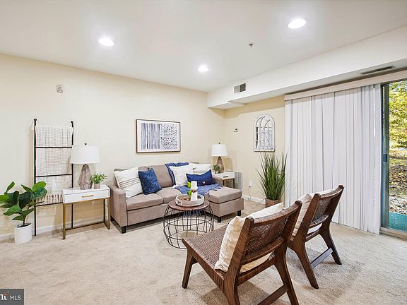 3rd image of 1101 Primrose Ct APT 103