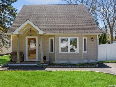 76 Maplewood Avenue, Selden, NY, 11784