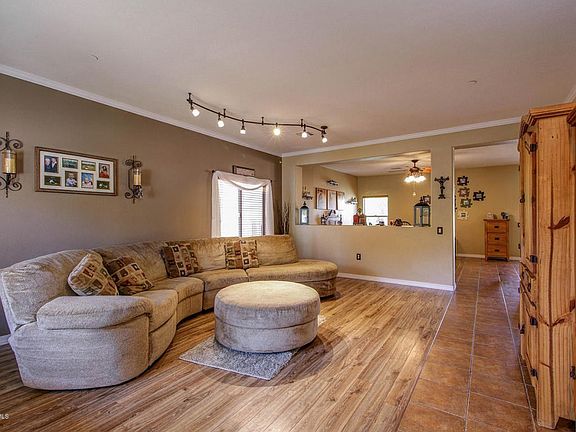 2nd image of 852 W Vuelta Granadina