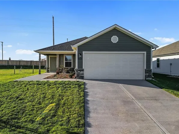 516 SE Reid St, Blue Springs, MO 64014
