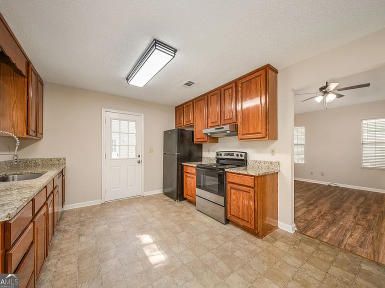536 Loblolly Ln — Photo 11