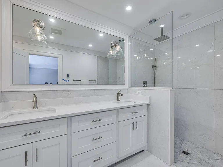18 Sea Gate Ave — Photo 12