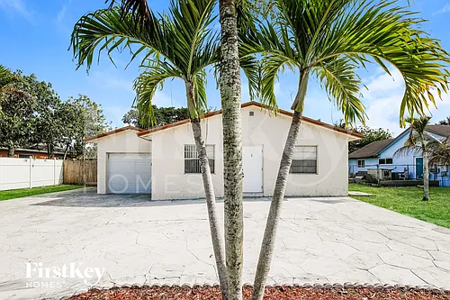 7306 SW 3rd Ct Photo 1