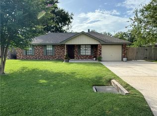 58 River Park Dr, Hahnville, LA 70057