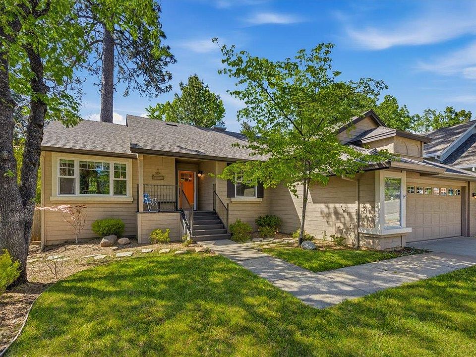 1st image of 115 Woodcrest Way