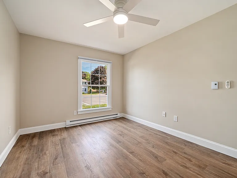 Old Carriage House Apartments — Photo 34