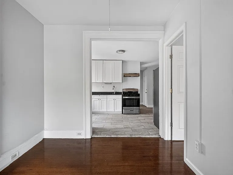 33 Howe St #35 — Photo 16
