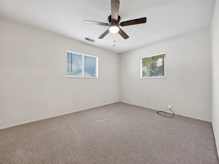 3712 Hampton Blvd — Photo 13