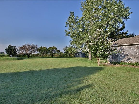 5th image of 10449 Windridge Dr