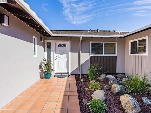 5th image of 3586 El Grande Dr