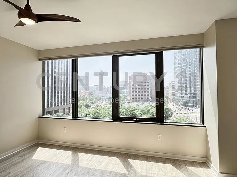 1200 Main St #506 — Photo 3