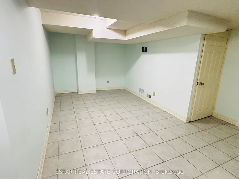 39 Loweswater Ave #BASEMENT — Photo 6