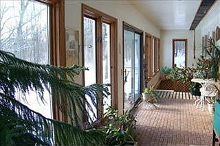 5th image of 3033 Court Dr SE