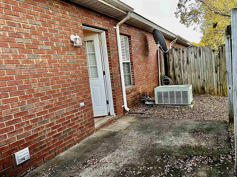 256 Katelyn Cir — Photo 18