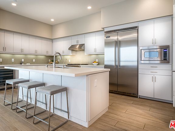 5th image of 5824 Meadowlark Pl APT 4