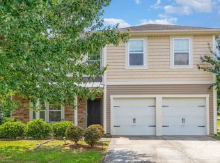 9702 Fernspray Rd, Charlotte, NC 28215