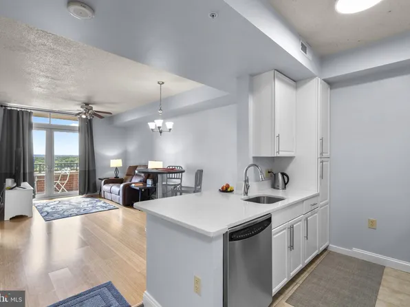 11760 Sunrise Valley Dr APT 905, Reston, VA 20191