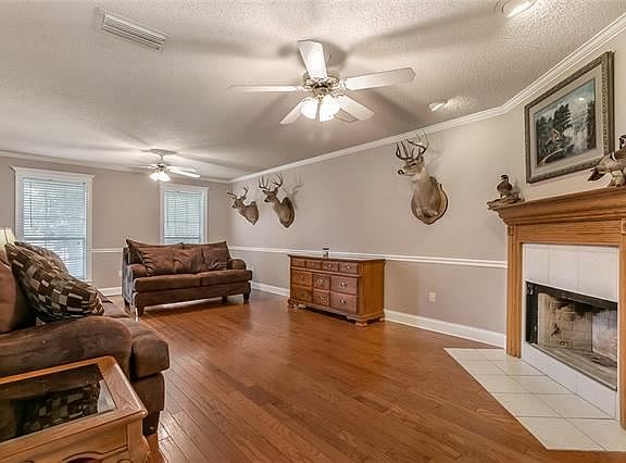 3rd image of 132 S Bayou Estates Dr