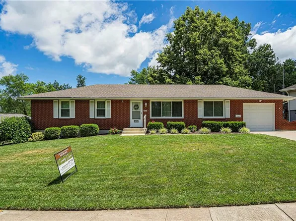 8505 Crescent Ave, Raytown, MO 64138