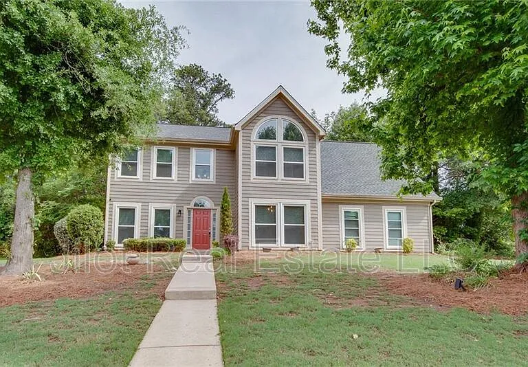 483 Mountain Oaks Pkwy — Photo 1