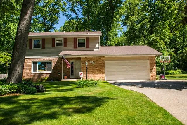 17321 Darden Rd photo 1