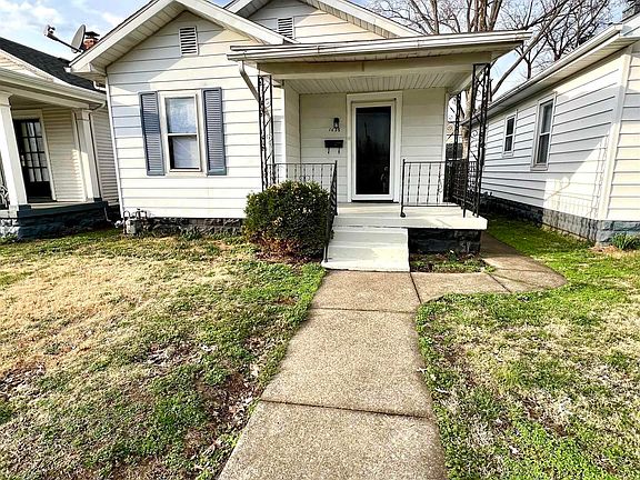 2nd image of 1638 E Illinois St