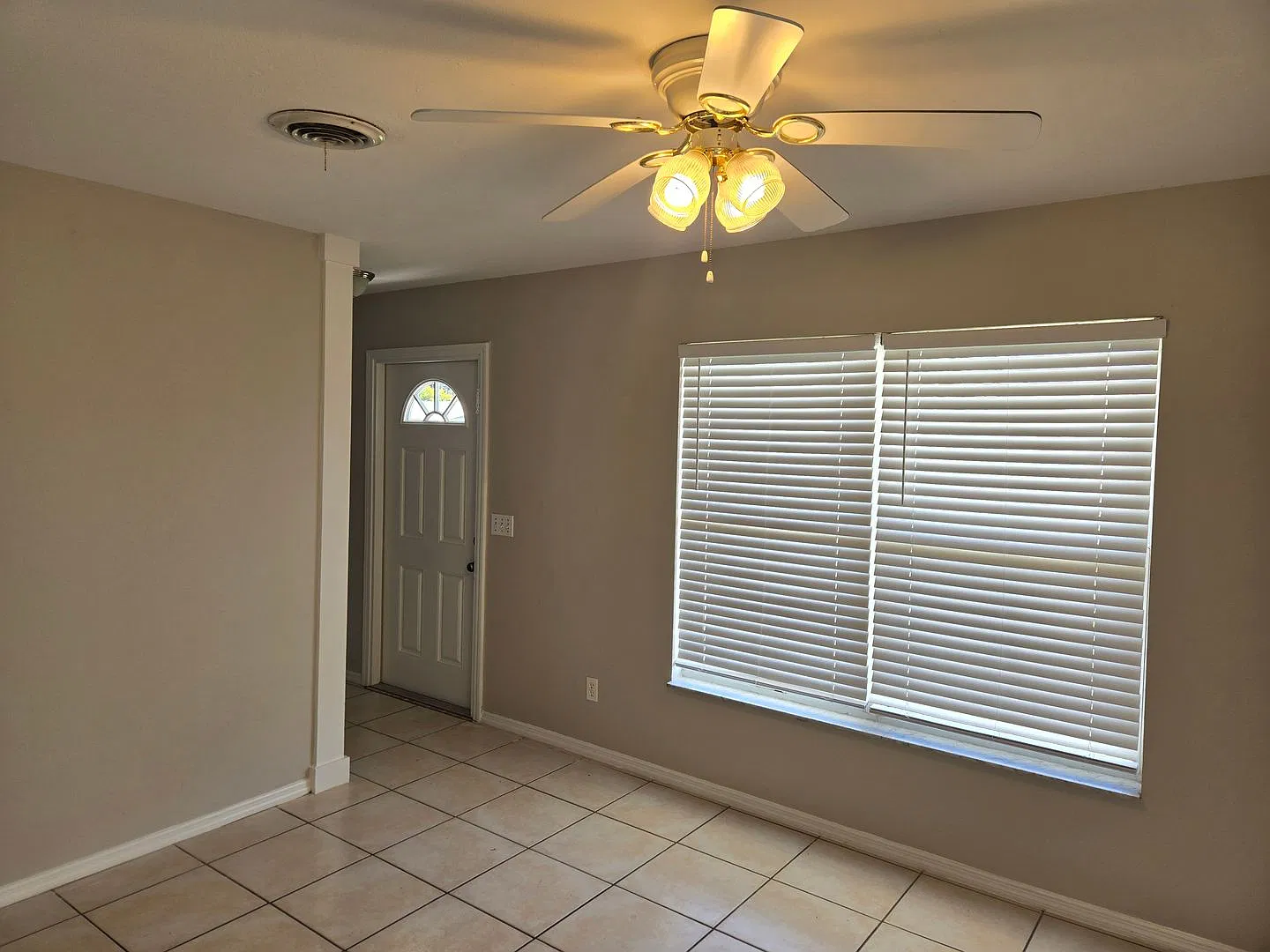 Lots of Room — Photo 4