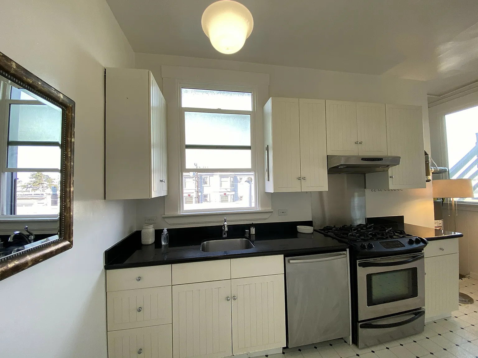 1 bed, 1.0 bath, 475 sqft, $3,800 — Photo 3