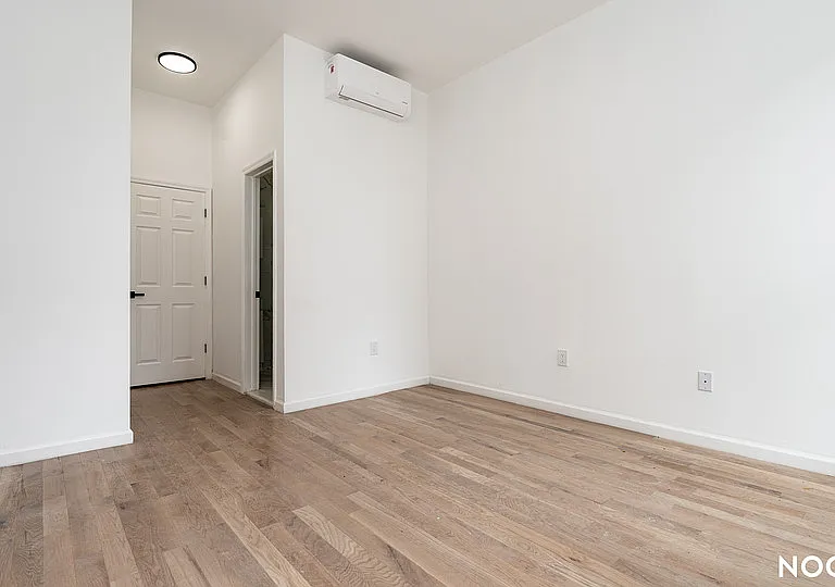 815 Willoughby Ave #1C — Photo 14