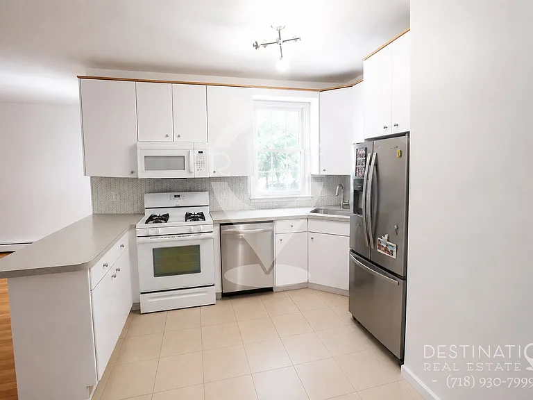387 Clinton St #3L — Photo 13