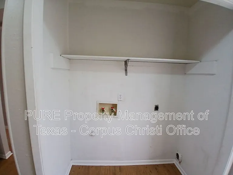5001 Middlecoff Rd #1A — Photo 30