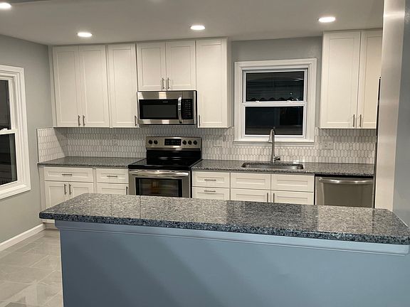 Dine-in kitchen to the left.