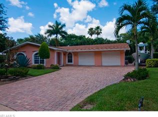 1419 San Roberto Cir, Fort Myers, FL 33901