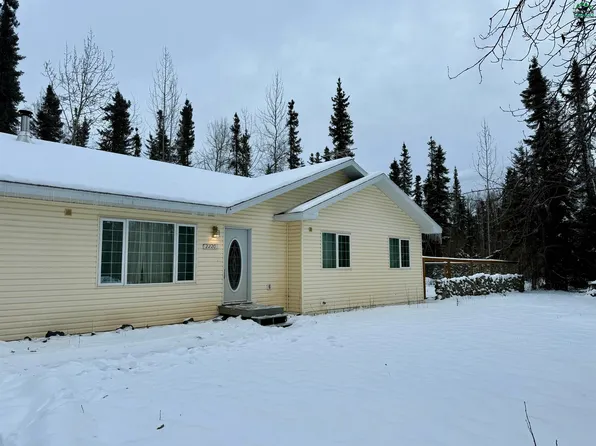 2220 Chateau Ct, North Pole, AK 99705