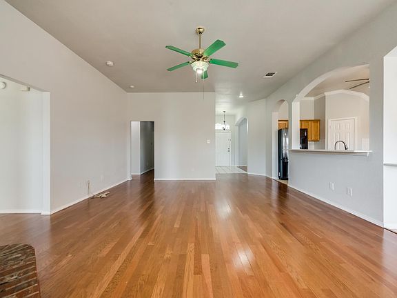 5th image of 2716 Pennington Dr