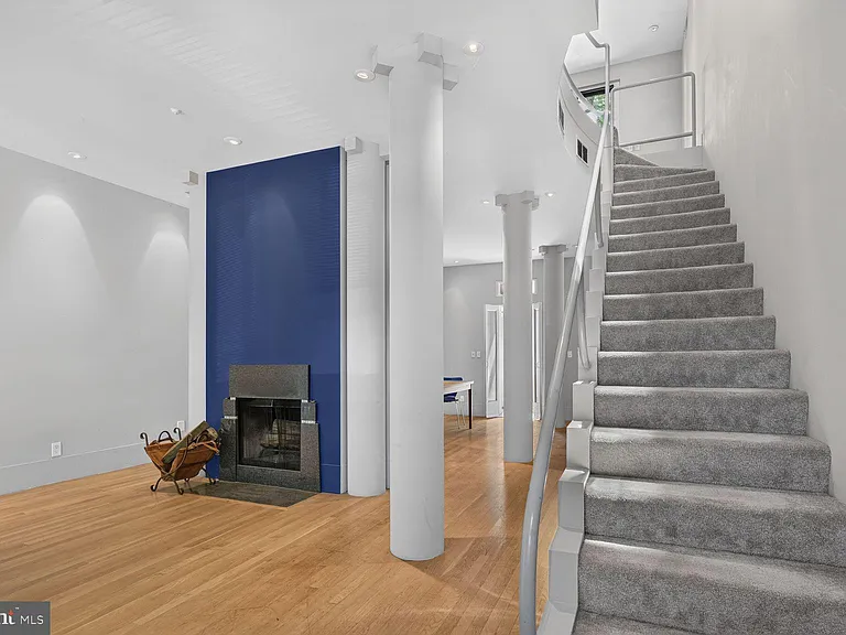 1312 R St NW #B — Photo 2