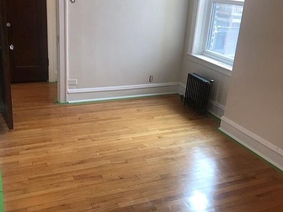 5th image of 2342 N Spaulding Ave #206