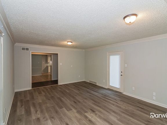 5th image of 3807 Ross Rd