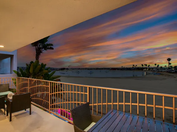 3525 Bayside Ln, San Diego, CA