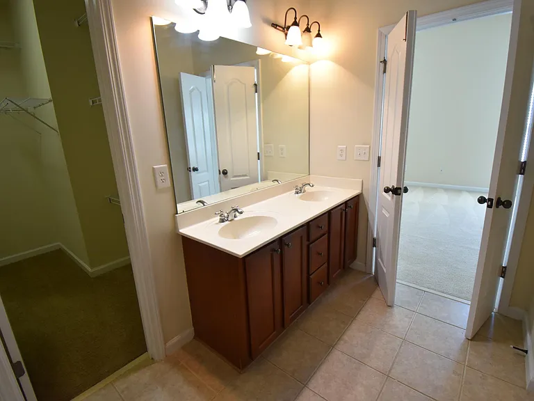 4990 Hastings Ter — Photo 10