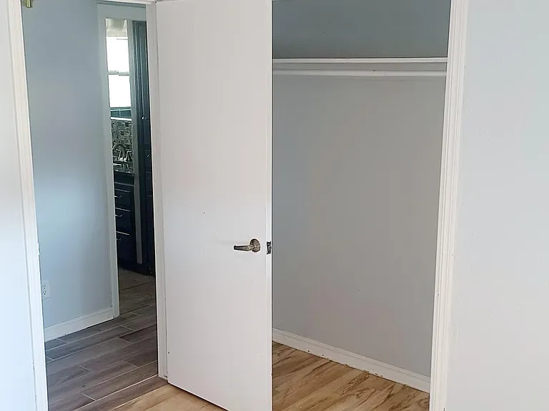 648 W Beam Ave — Photo 21