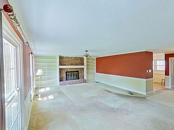 2nd image of 512 Raymond Drive